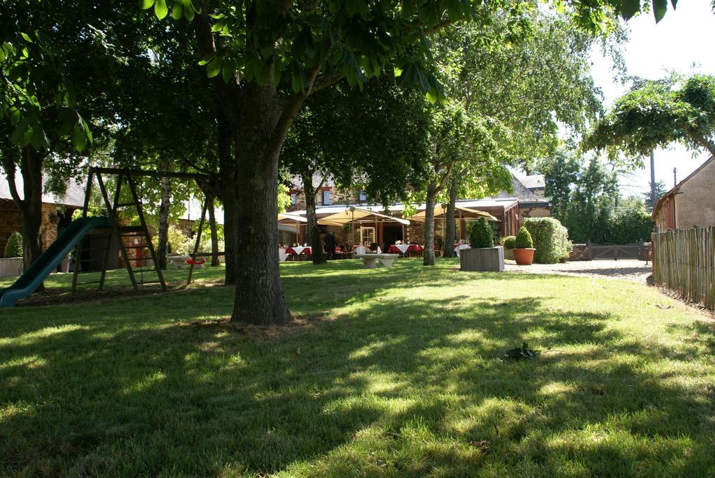 Les Roulottes & Cottages Du Moulin Chenille-Change Ngoại thất bức ảnh