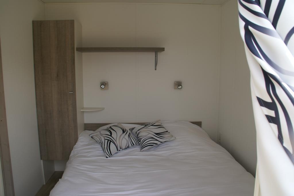 Les Roulottes & Cottages Du Moulin Chenille-Change Phòng bức ảnh