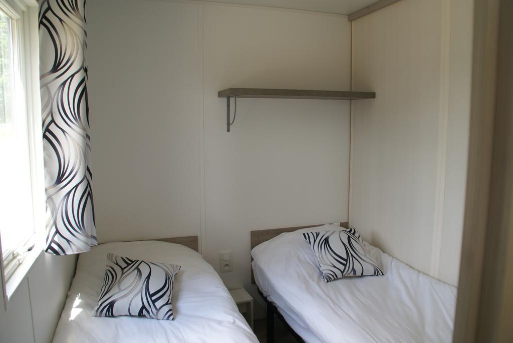 Les Roulottes & Cottages Du Moulin Chenille-Change Phòng bức ảnh
