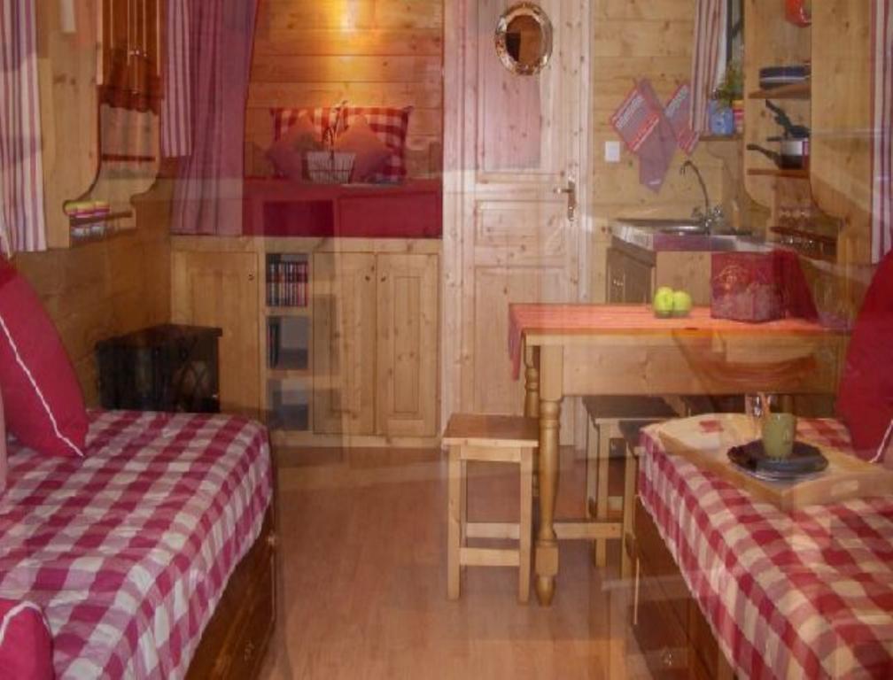 Les Roulottes & Cottages Du Moulin Chenille-Change Phòng bức ảnh
