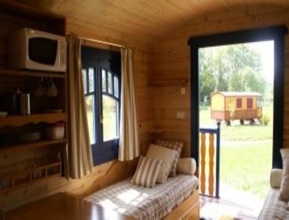 Les Roulottes & Cottages Du Moulin Chenille-Change Ngoại thất bức ảnh